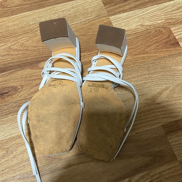 Heel - Picture 4 of 4